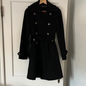 Chic Black Double-Breasted Trench Coat